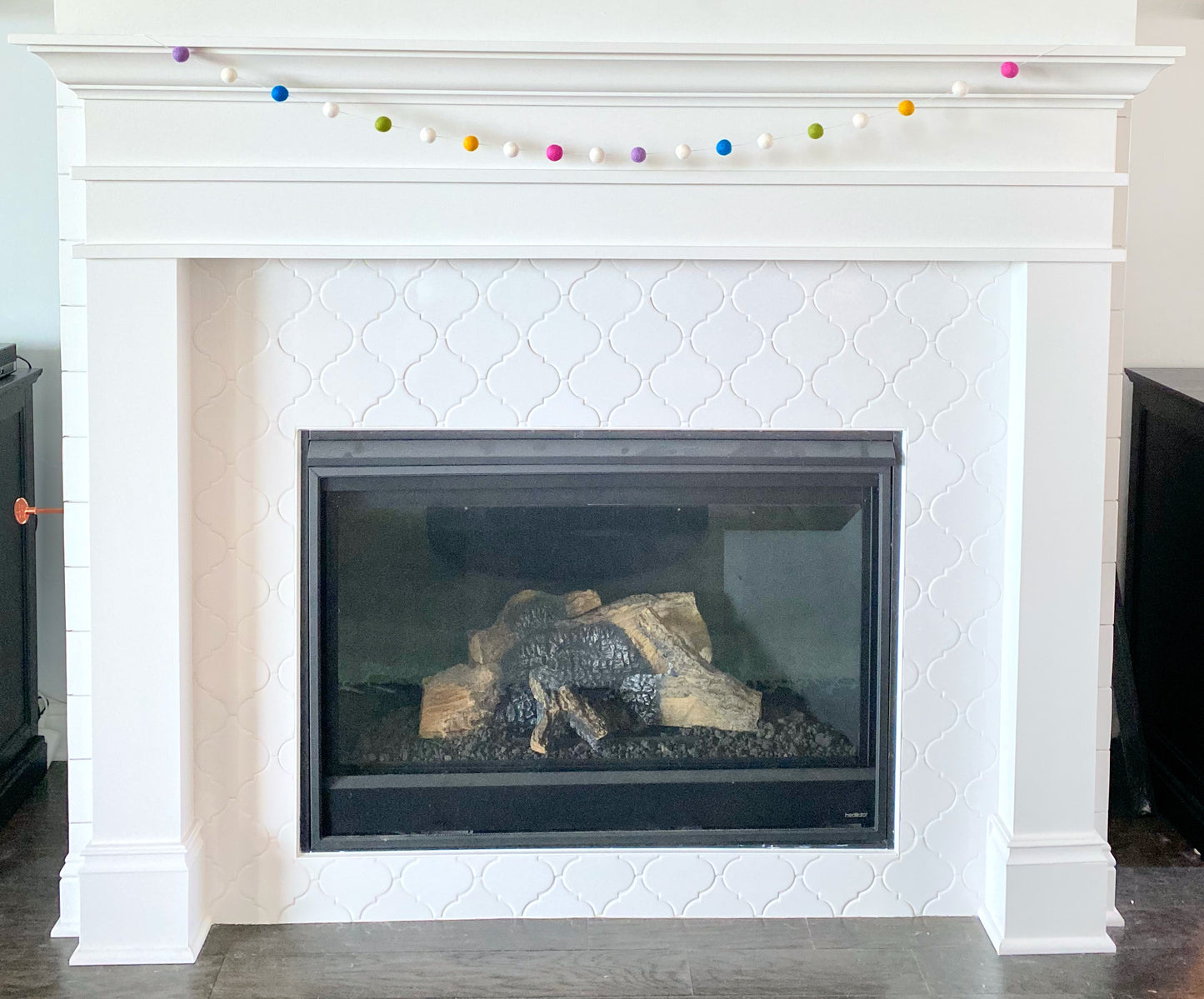 BRIGHT WOOL FELT BALL GARLAND