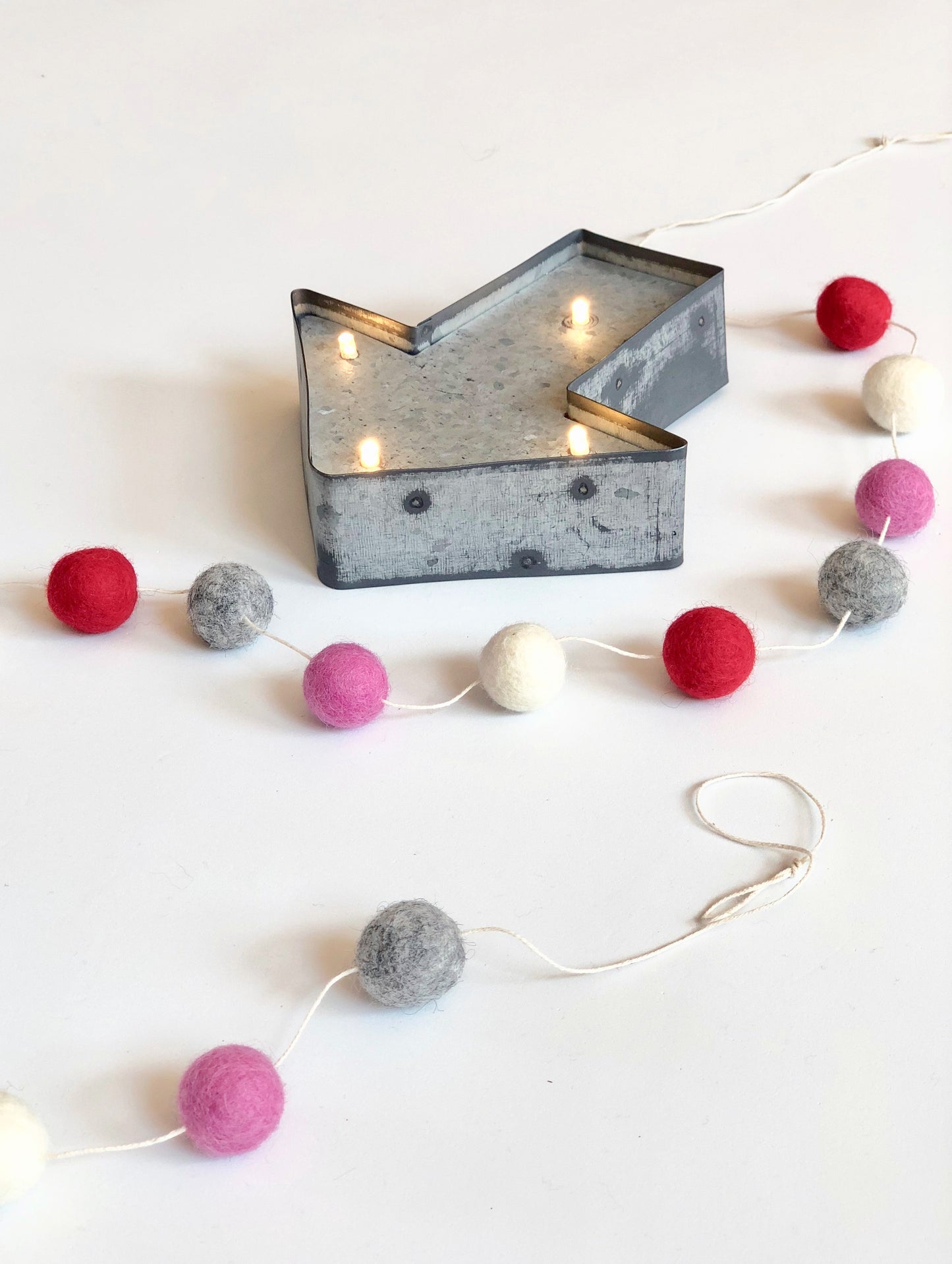 LOVELY WOOL FELT BALL GARLAND