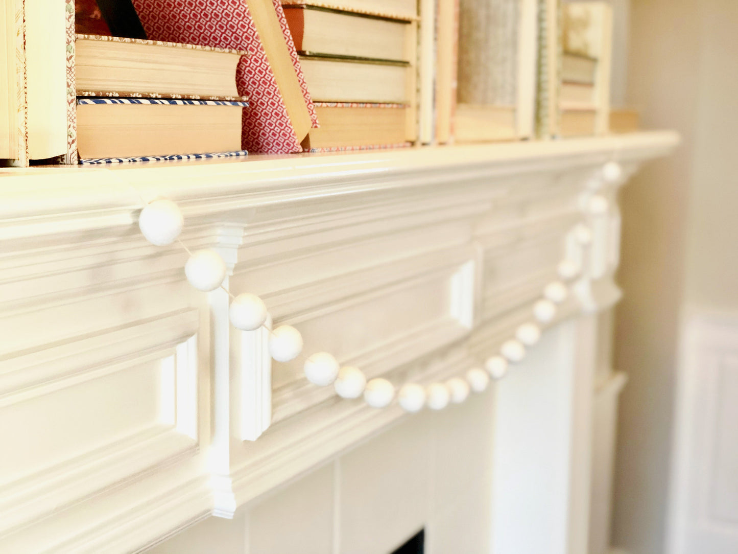 PURITY WOOL FELT BALL GARLAND