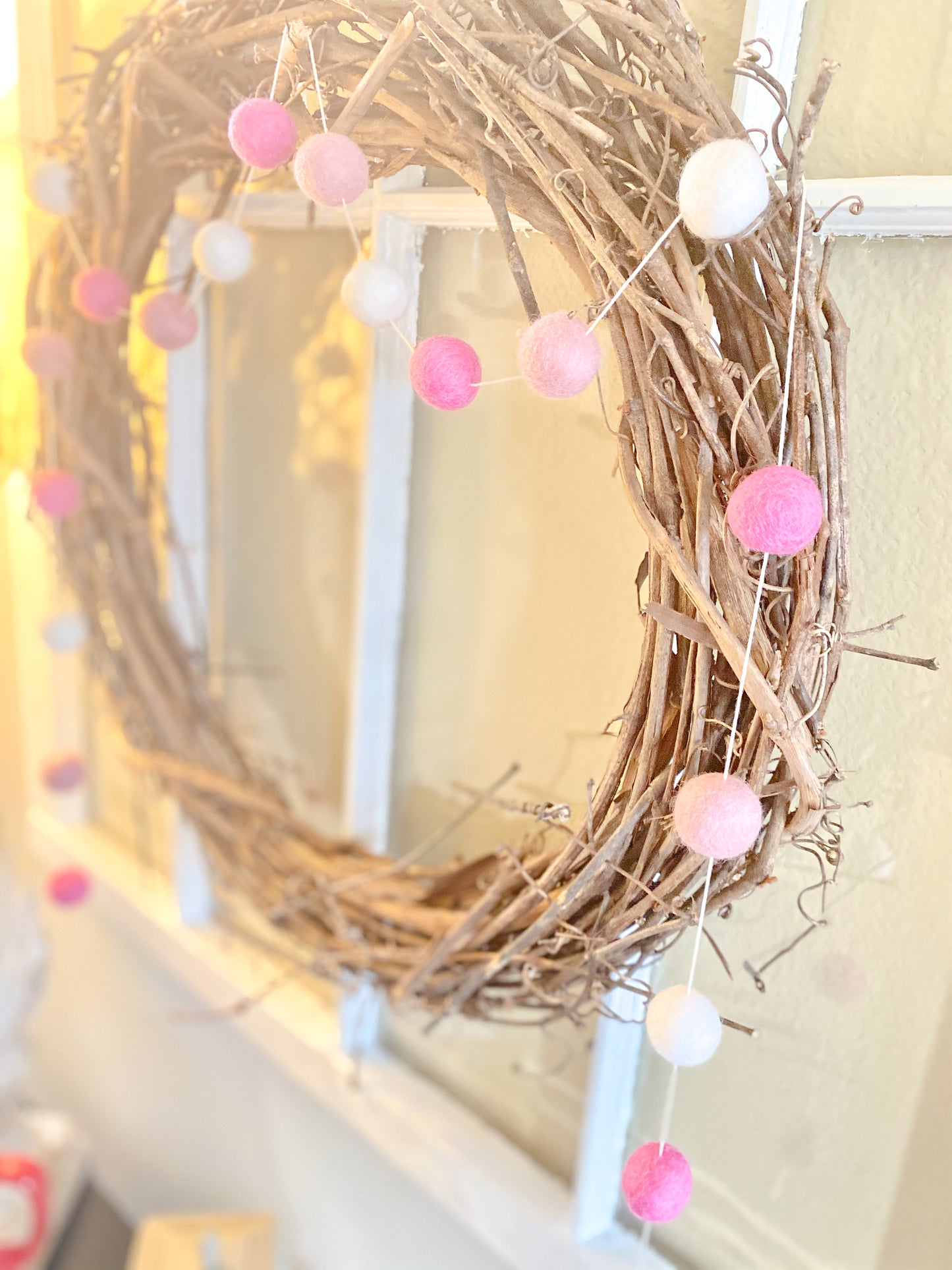 BLUSHING WOOL FELT BALL GARLAND