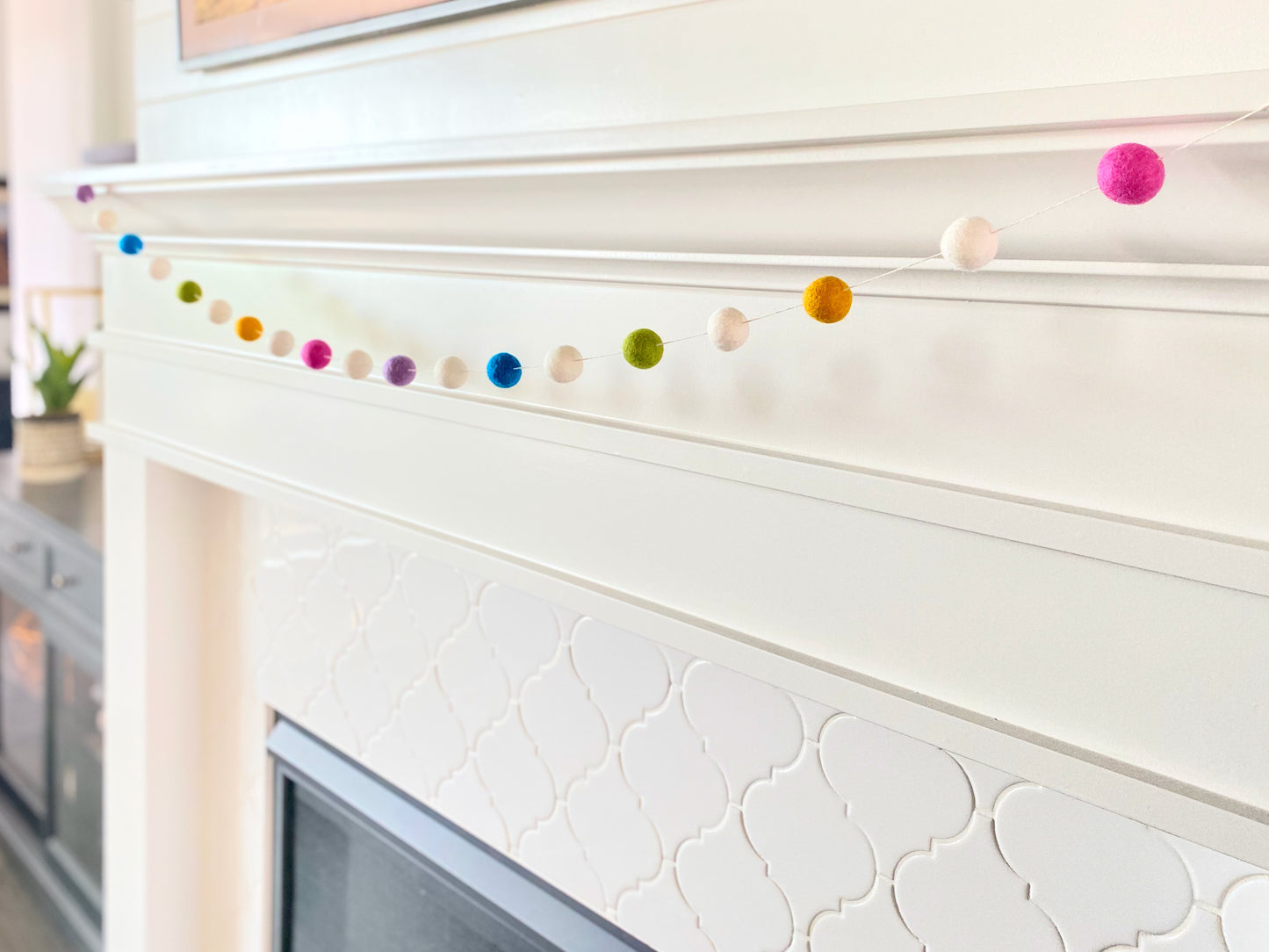 BRIGHT WOOL FELT BALL GARLAND