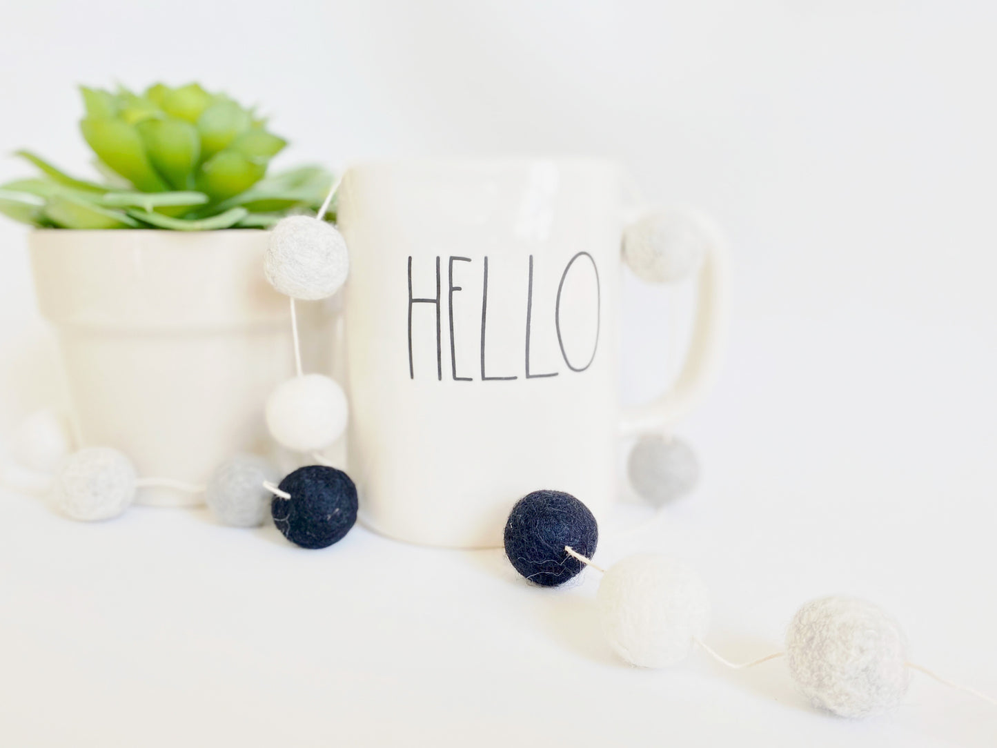 BUFFALO CHECK WOOL FELT BALL GARLAND