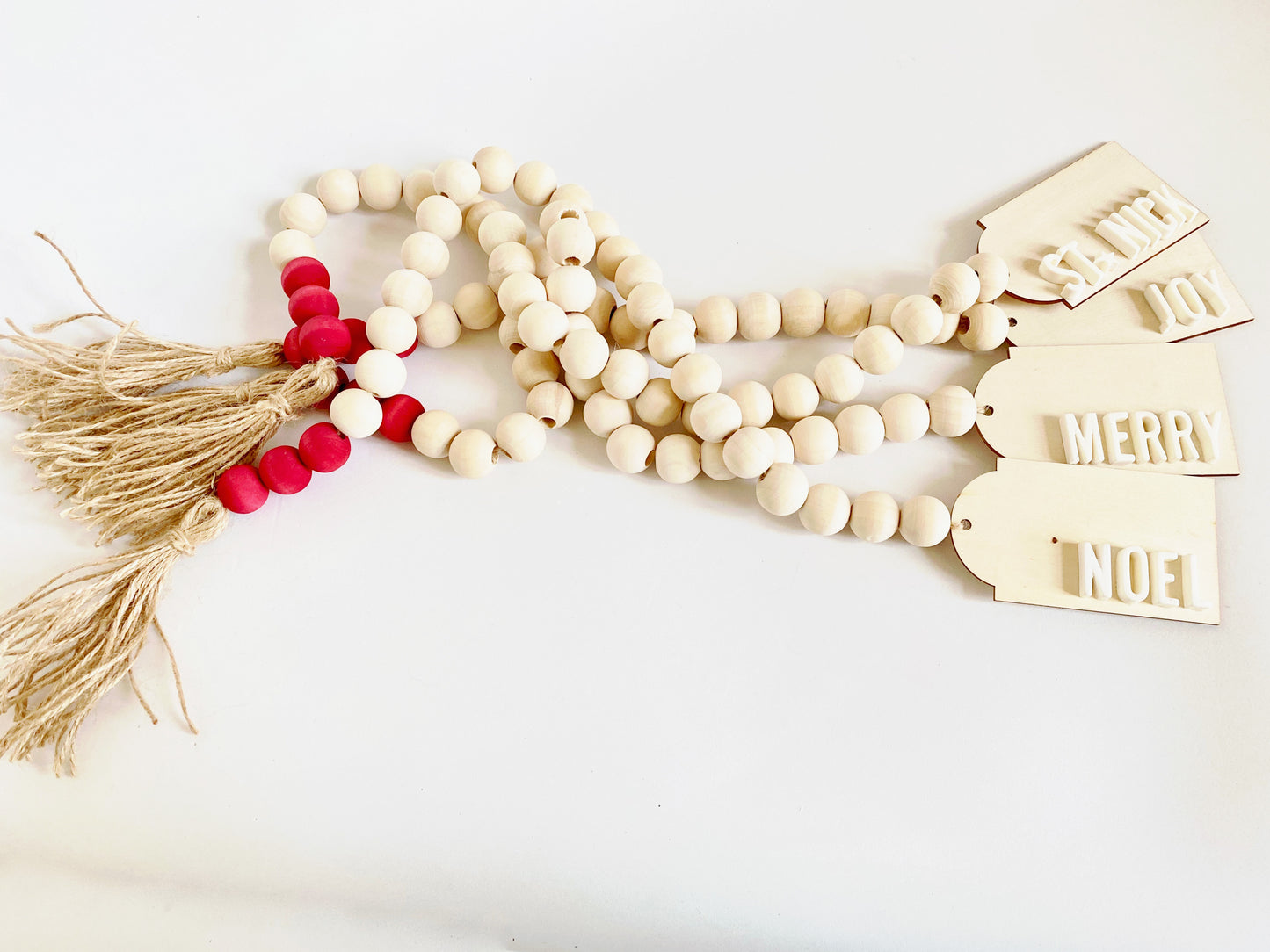 CHRISTMAS WOOD BEADS & TAG